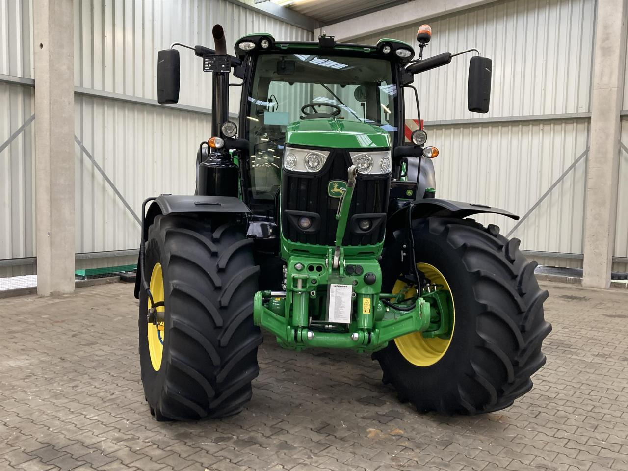 John Deere 6175R - جرار: صور 3 John Deere 6175R - جرار: صور 3