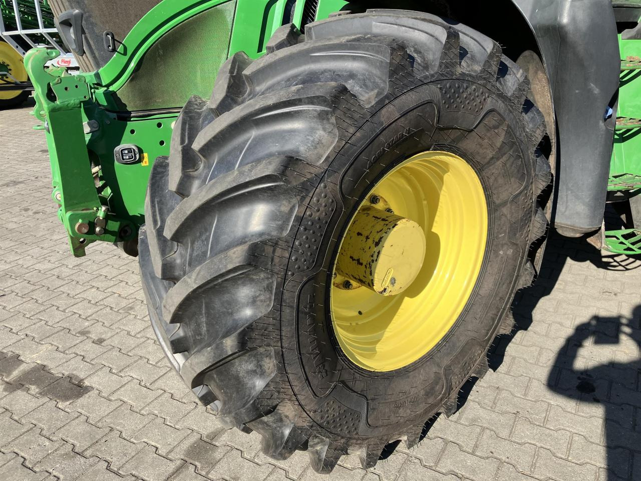John Deere 6195R - جرار: صور 5 John Deere 6195R - جرار: صور 5