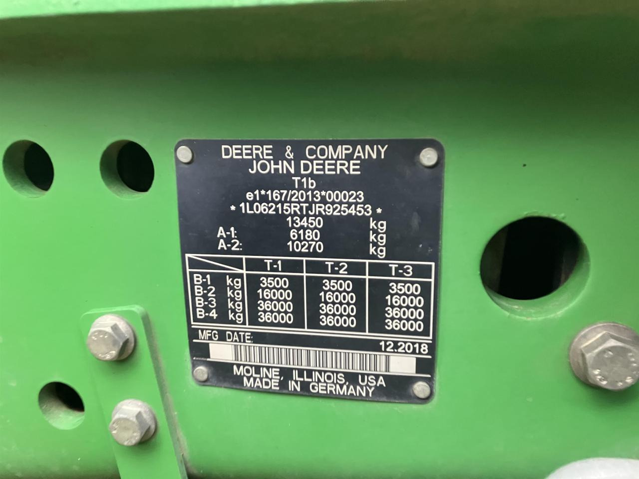 جرار John Deere 6215R: صور 11 جرار John Deere 6215R: صور 11