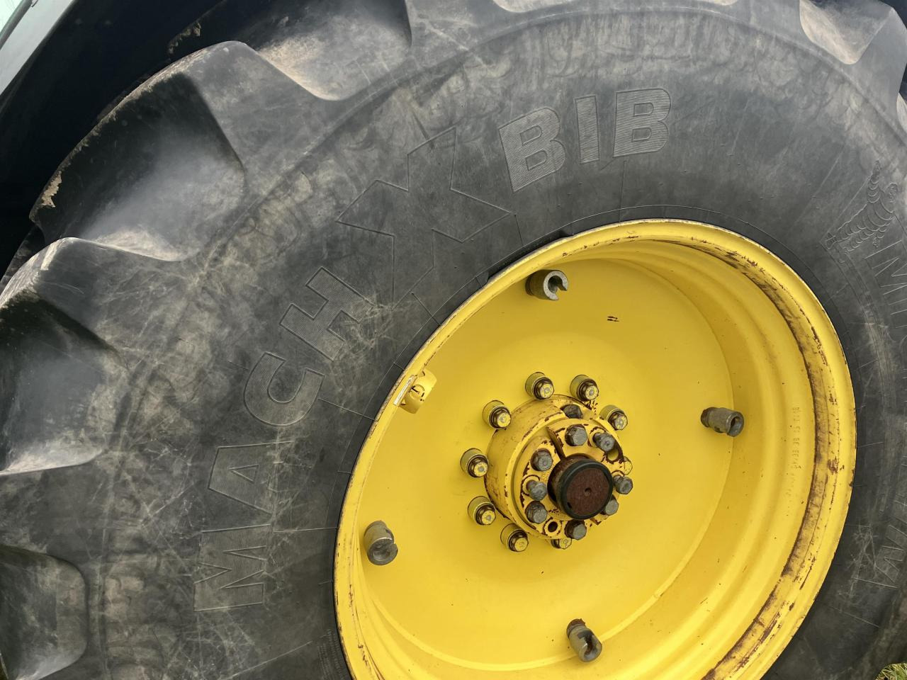 جرار John Deere 6215R: صور 10 جرار John Deere 6215R: صور 10