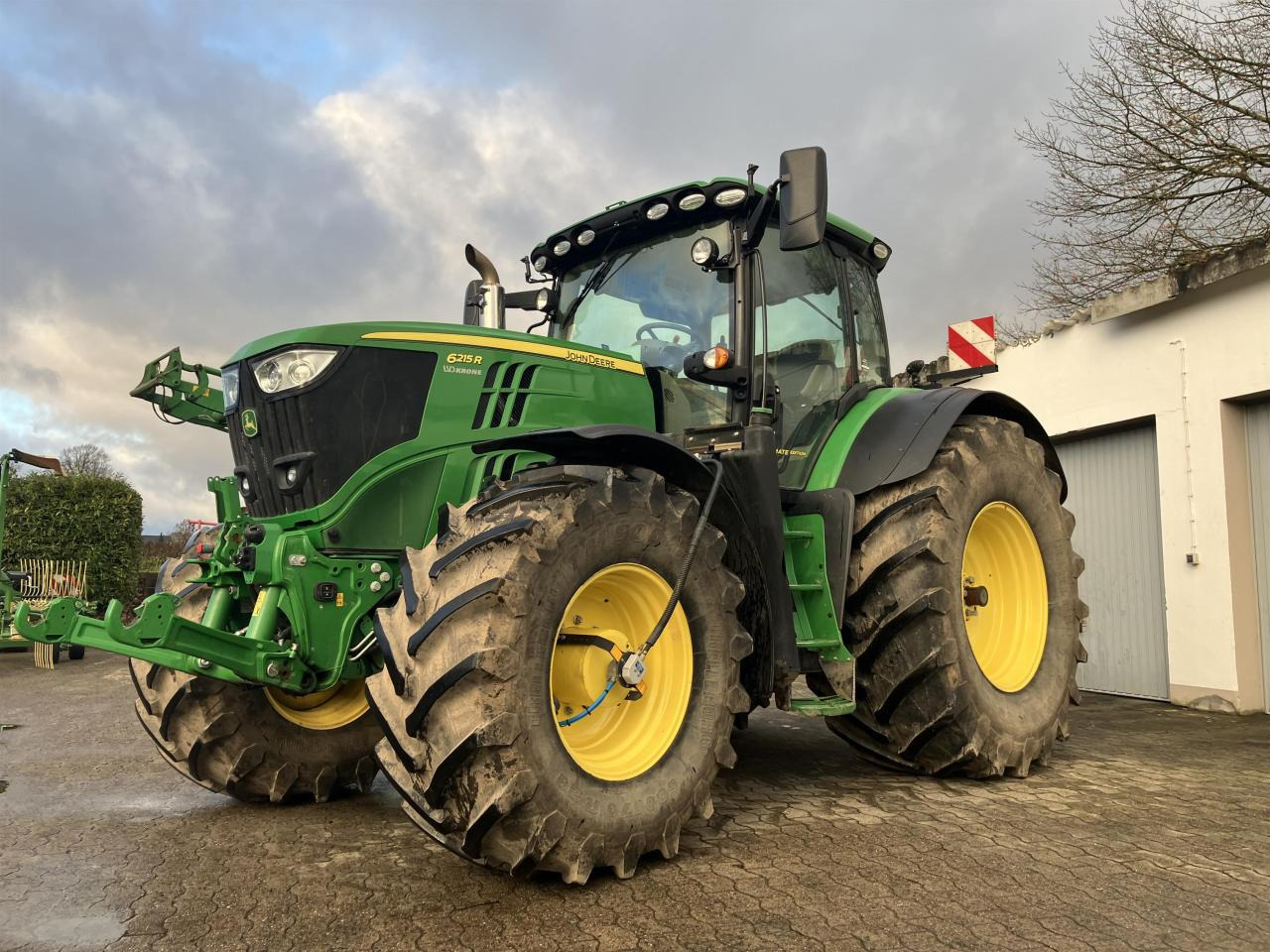 John Deere 6215R - جرار: صور 2 John Deere 6215R - جرار: صور 2