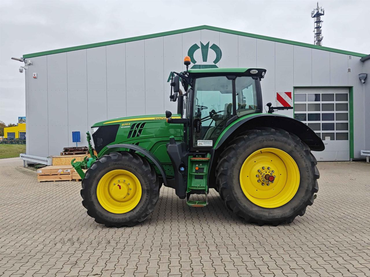 John Deere 6215R - جرار: صور 2 John Deere 6215R - جرار: صور 2