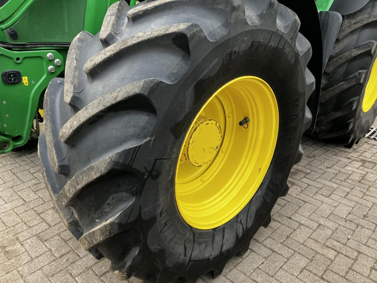 جرار John Deere 6230R: صور 10 جرار John Deere 6230R: صور 10