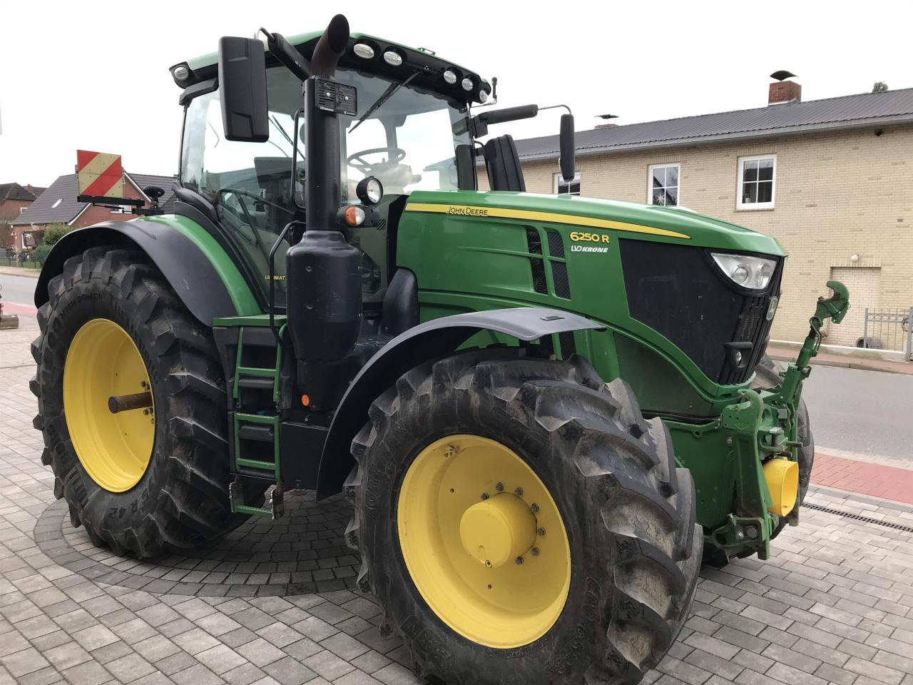 John Deere 6250R - جرار: صور 1 John Deere 6250R - جرار: صور 1
