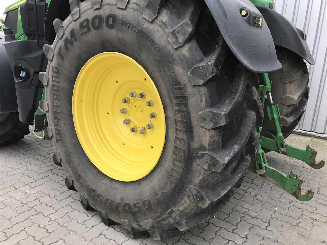 جرار John Deere 6250R: صور 11