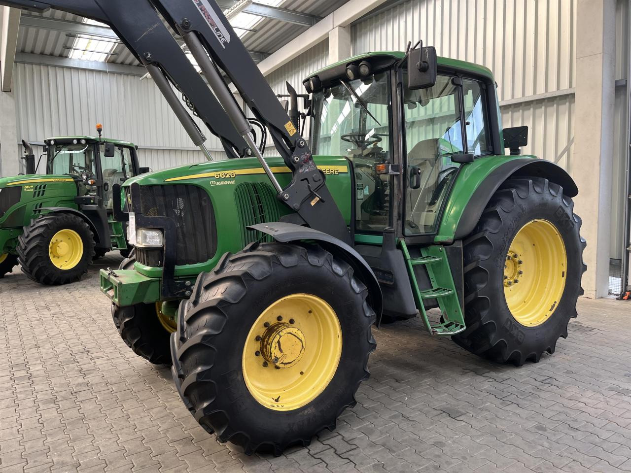 John Deere 6620 PREMIUM - جرار: صور 2 John Deere 6620 PREMIUM - جرار: صور 2