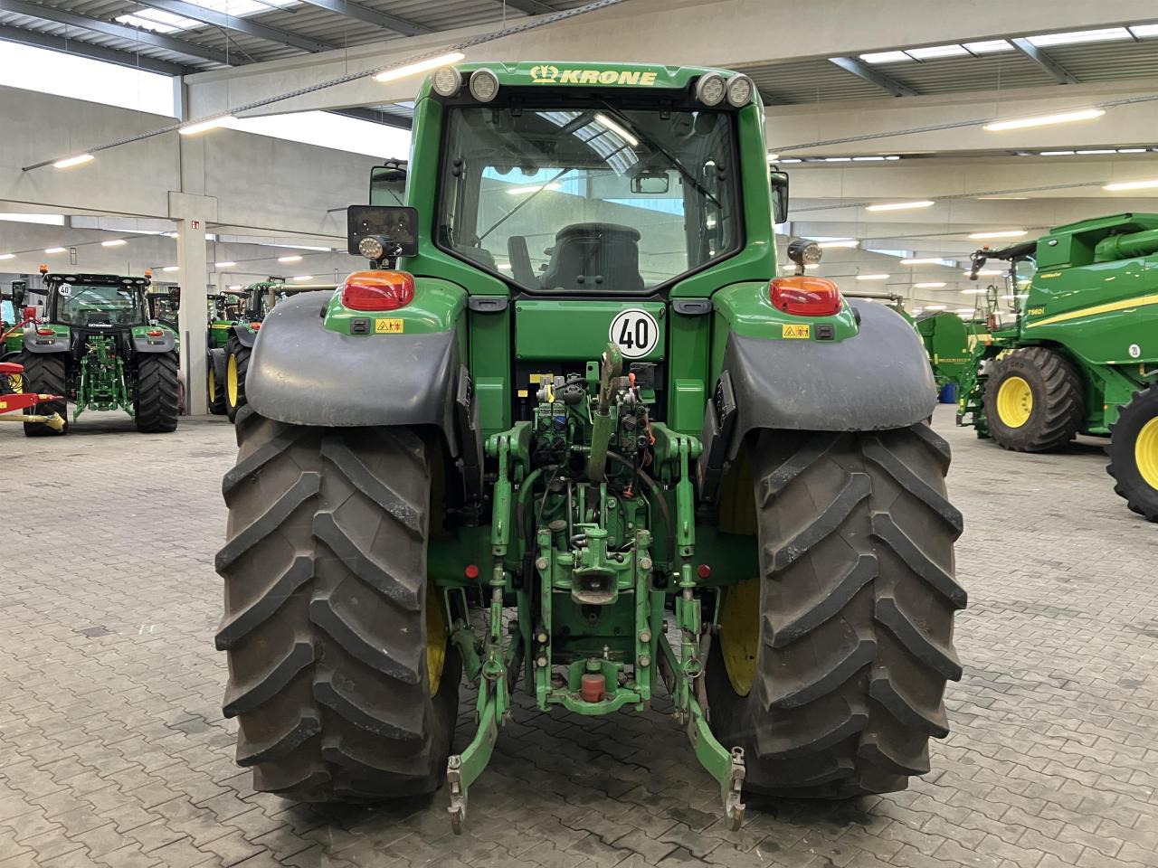 John Deere 6830 Premium - جرار: صور 5 John Deere 6830 Premium - جرار: صور 5