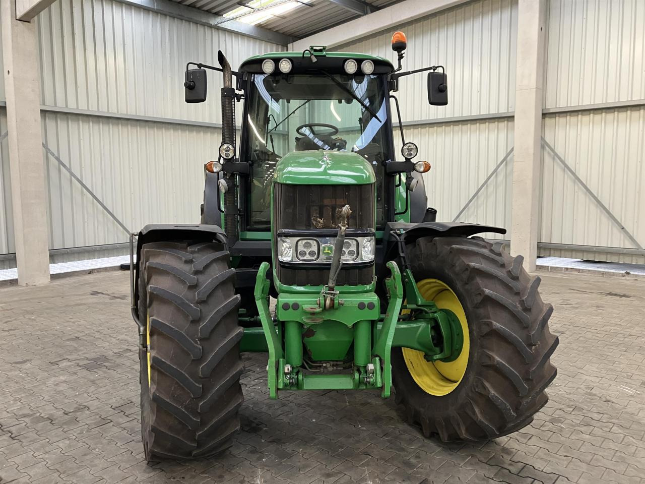 John Deere 6830 Premium - جرار: صور 3 John Deere 6830 Premium - جرار: صور 3
