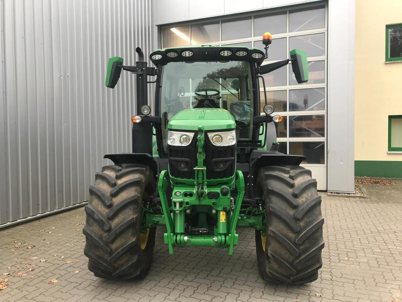 John Deere 6R 130 - جرار: صور 4 John Deere 6R 130 - جرار: صور 4