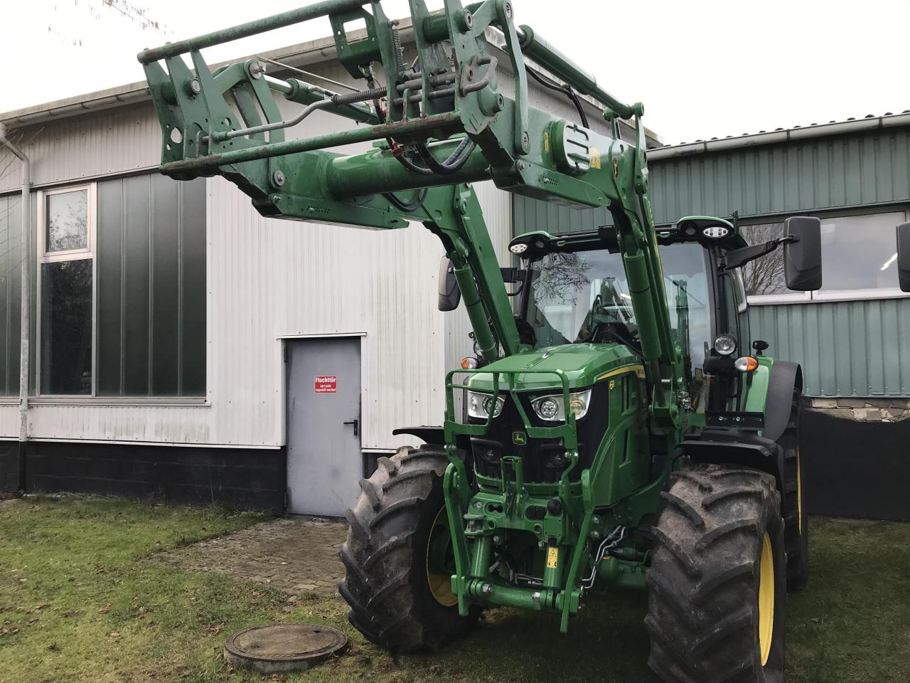 John Deere 6R 140 - جرار: صور 1 John Deere 6R 140 - جرار: صور 1