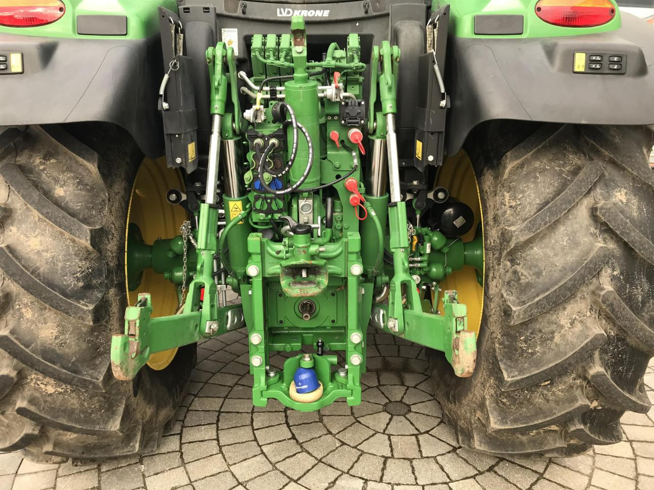 John Deere 6R 140 - جرار: صور 5 John Deere 6R 140 - جرار: صور 5
