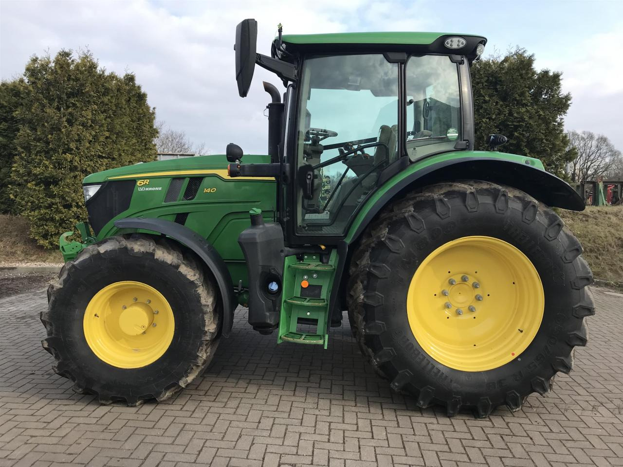 John Deere 6R 140 - جرار: صور 1 John Deere 6R 140 - جرار: صور 1
