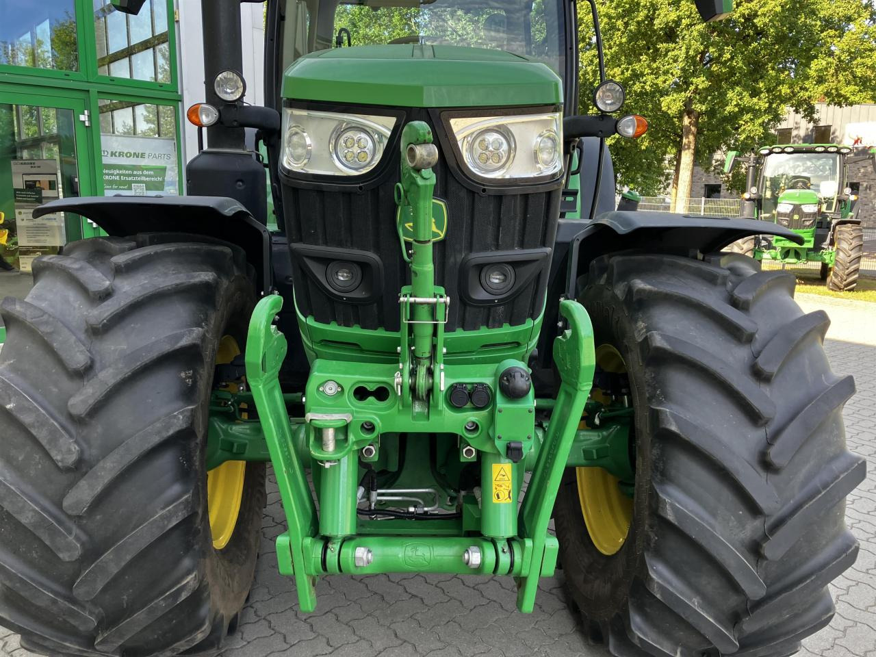 John Deere 6R 155 - جرار: صور 4 John Deere 6R 155 - جرار: صور 4