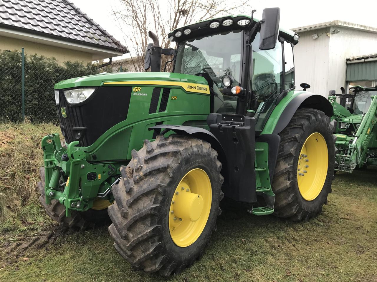 John Deere 6R 175 - جرار: صور 1 John Deere 6R 175 - جرار: صور 1