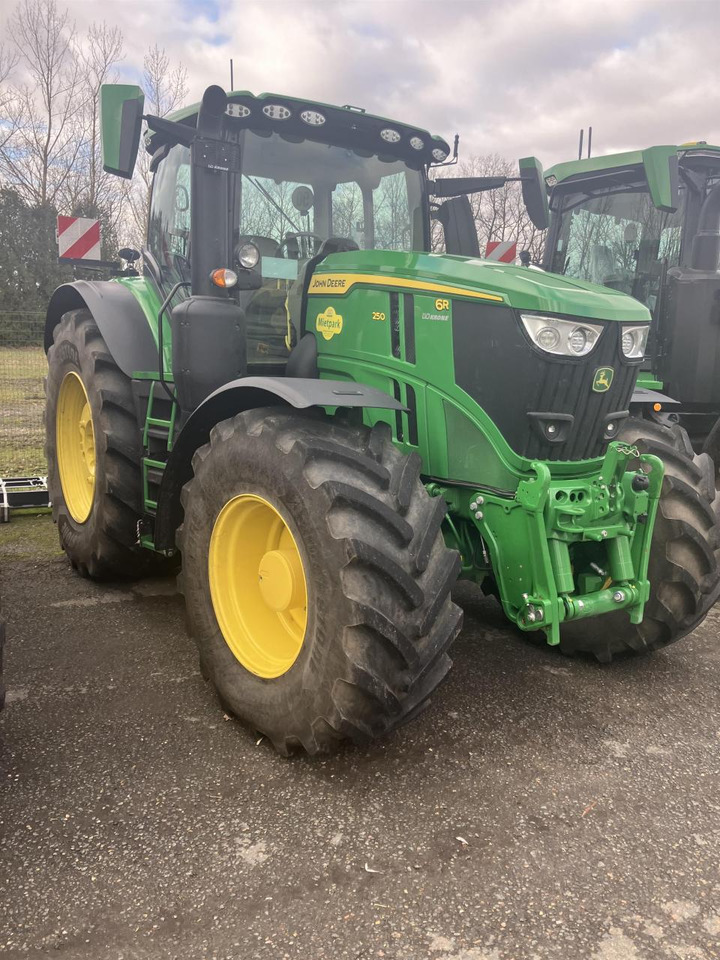 John Deere 6R 250 - جرار: صور 1 John Deere 6R 250 - جرار: صور 1