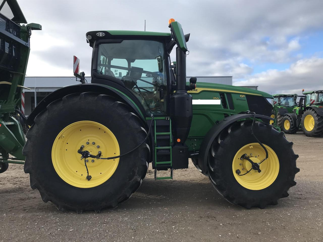 John Deere 6R 250 - جرار: صور 2 John Deere 6R 250 - جرار: صور 2