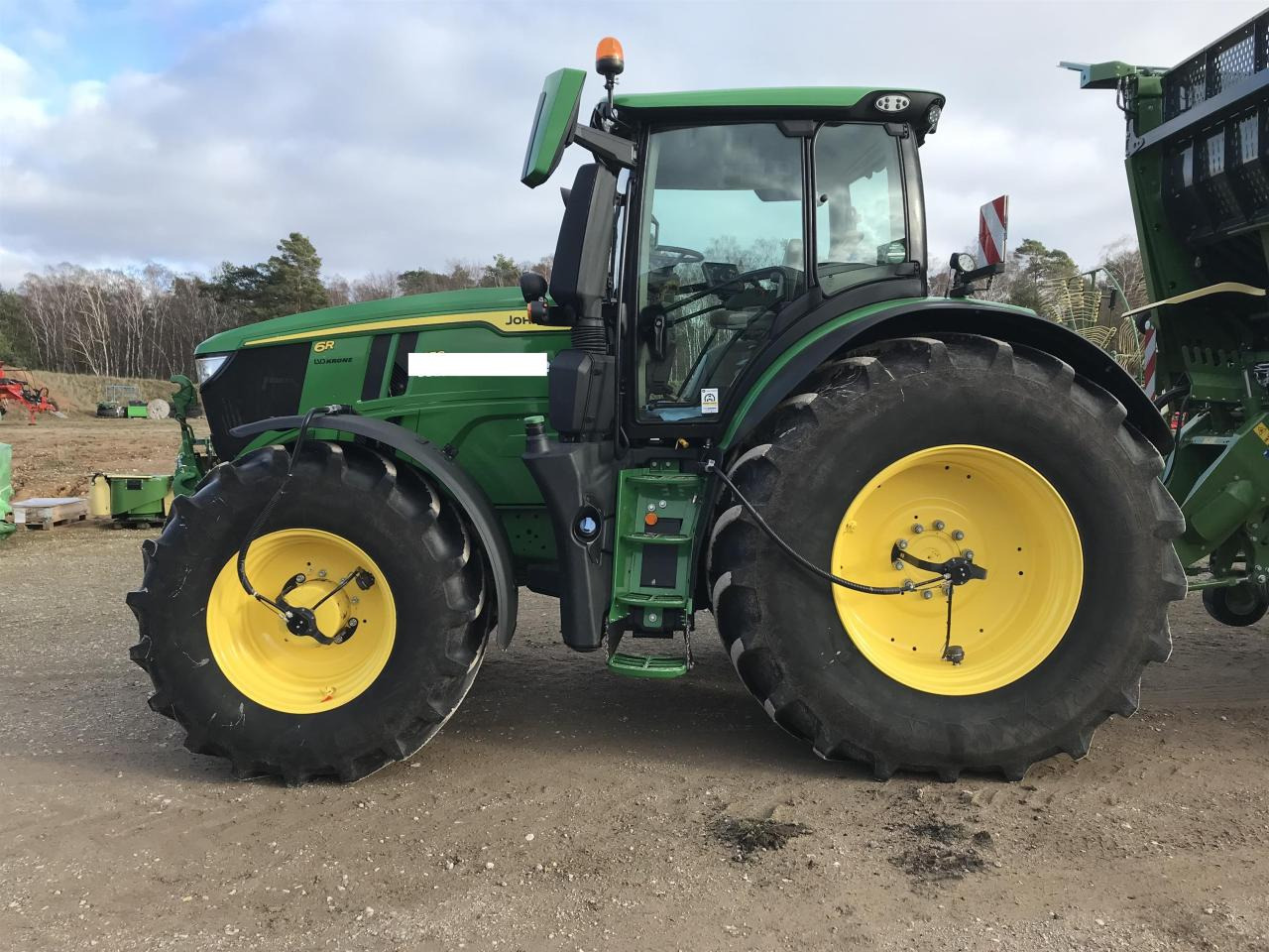 John Deere 6R 250 - جرار: صور 1 John Deere 6R 250 - جرار: صور 1