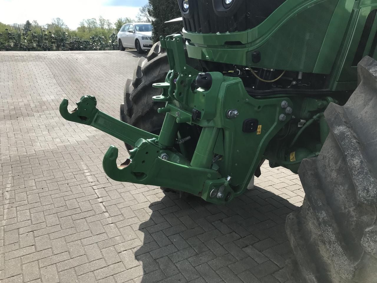 John Deere 6R 250 - جرار: صور 4 John Deere 6R 250 - جرار: صور 4