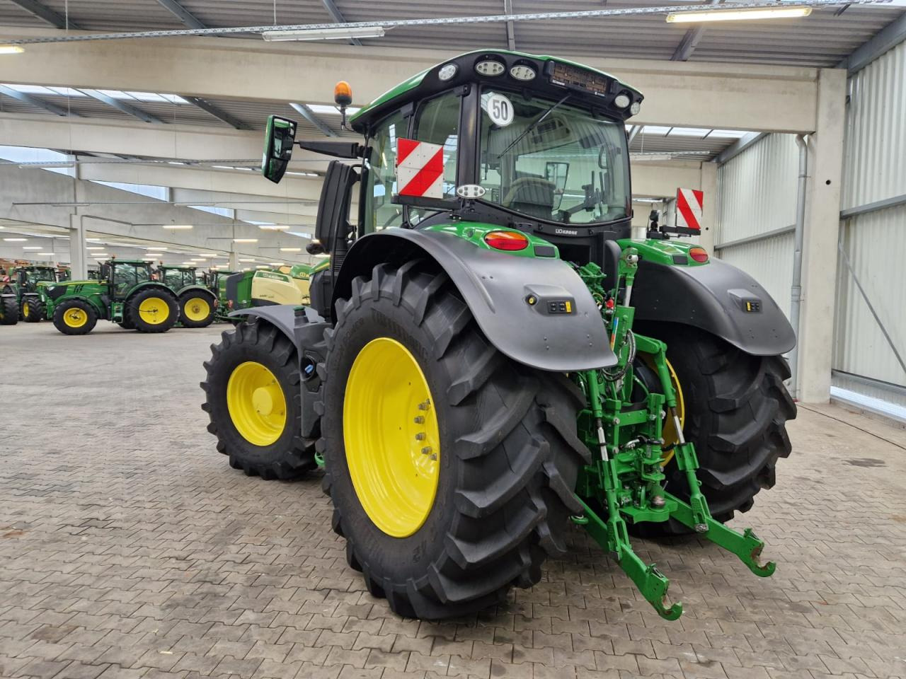 John Deere 6R 250 - جرار: صور 3 John Deere 6R 250 - جرار: صور 3