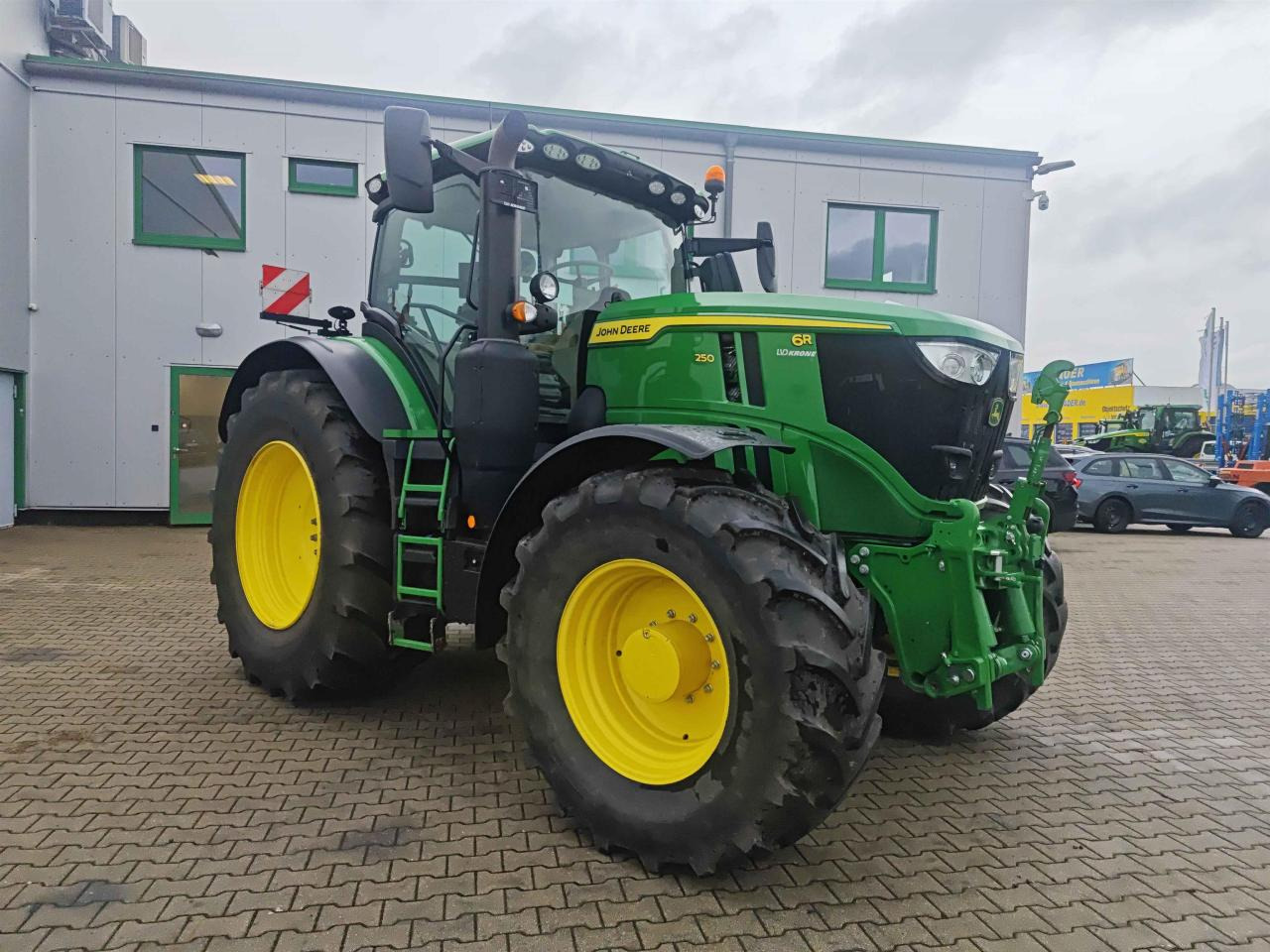John Deere 6R 250 - جرار: صور 2 John Deere 6R 250 - جرار: صور 2