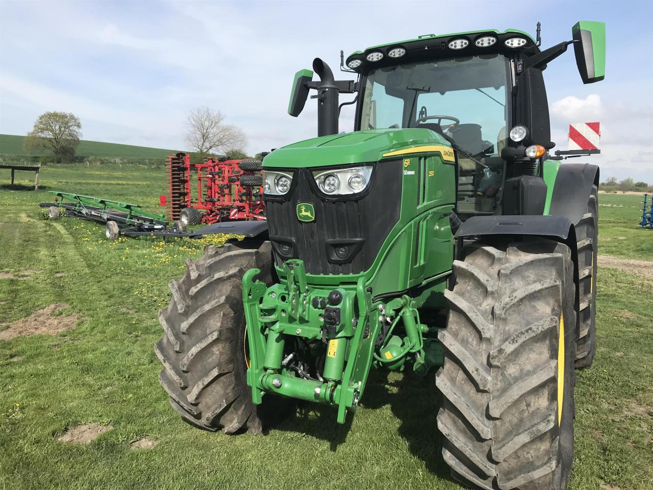 John Deere 6R 250 - جرار: صور 3 John Deere 6R 250 - جرار: صور 3