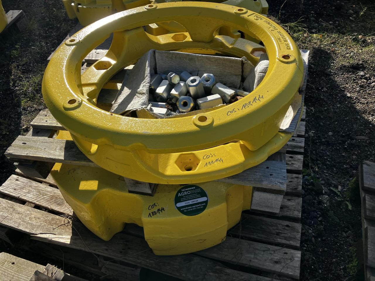 John Deere 70 Kg + 900 kg - قطع الغيار - الآلات والماكينات الزراعية: صور 1 John Deere 70 Kg + 900 kg - قطع الغيار - الآلات والماكينات الزراعية: صور 1