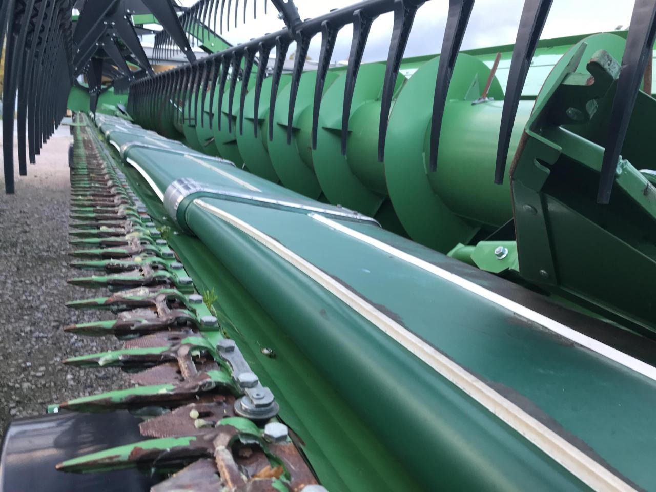 John Deere 740 Premium Flow - معدات حصادة الأعلاف: صور 3 John Deere 740 Premium Flow - معدات حصادة الأعلاف: صور 3