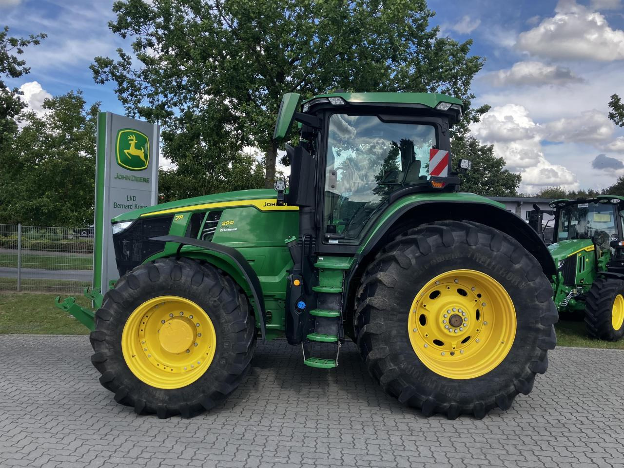 John Deere 7R 290 (MY21) - جرار: صور 1 John Deere 7R 290 (MY21) - جرار: صور 1