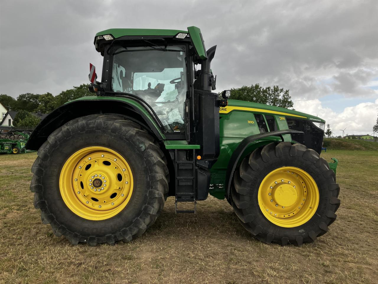 John Deere 7R 310 - جرار: صور 2 John Deere 7R 310 - جرار: صور 2