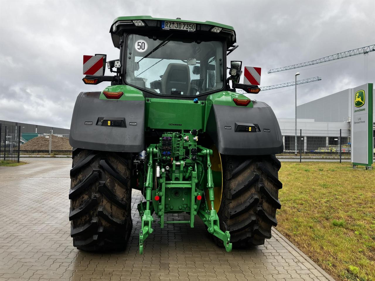 John Deere 7R 350 - جرار: صور 5 John Deere 7R 350 - جرار: صور 5