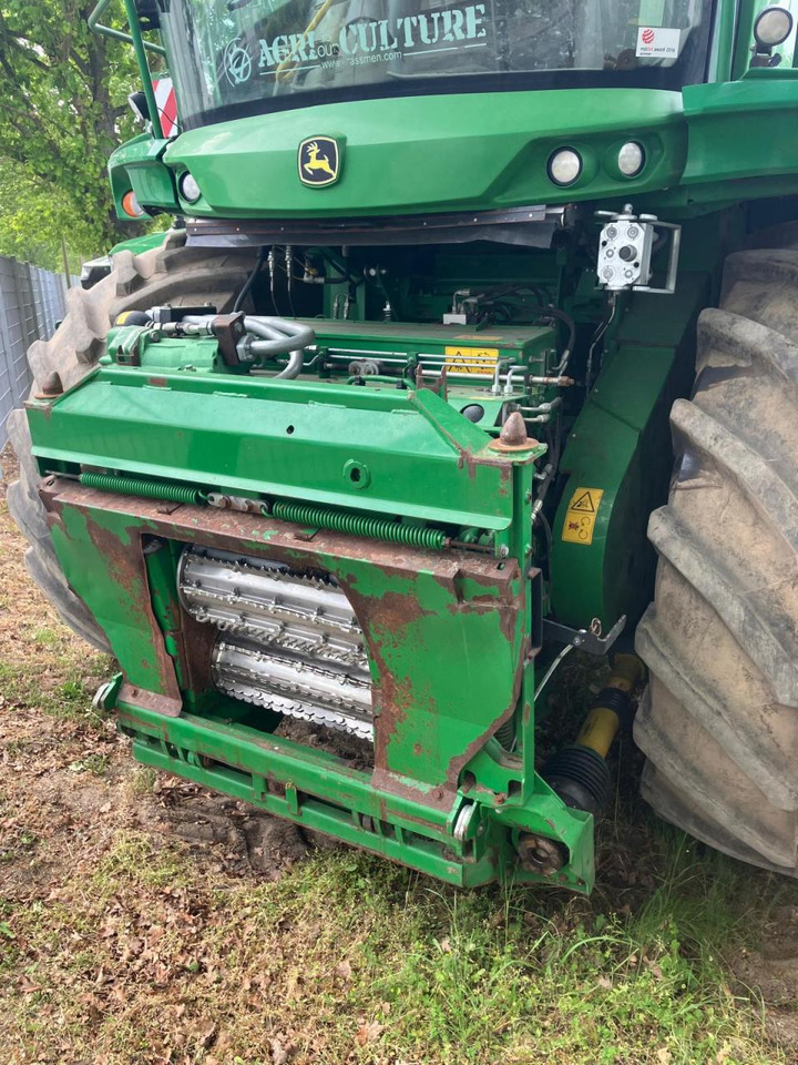 John Deere 8500 - حصادة الأعلاف: صور 3 John Deere 8500 - حصادة الأعلاف: صور 3