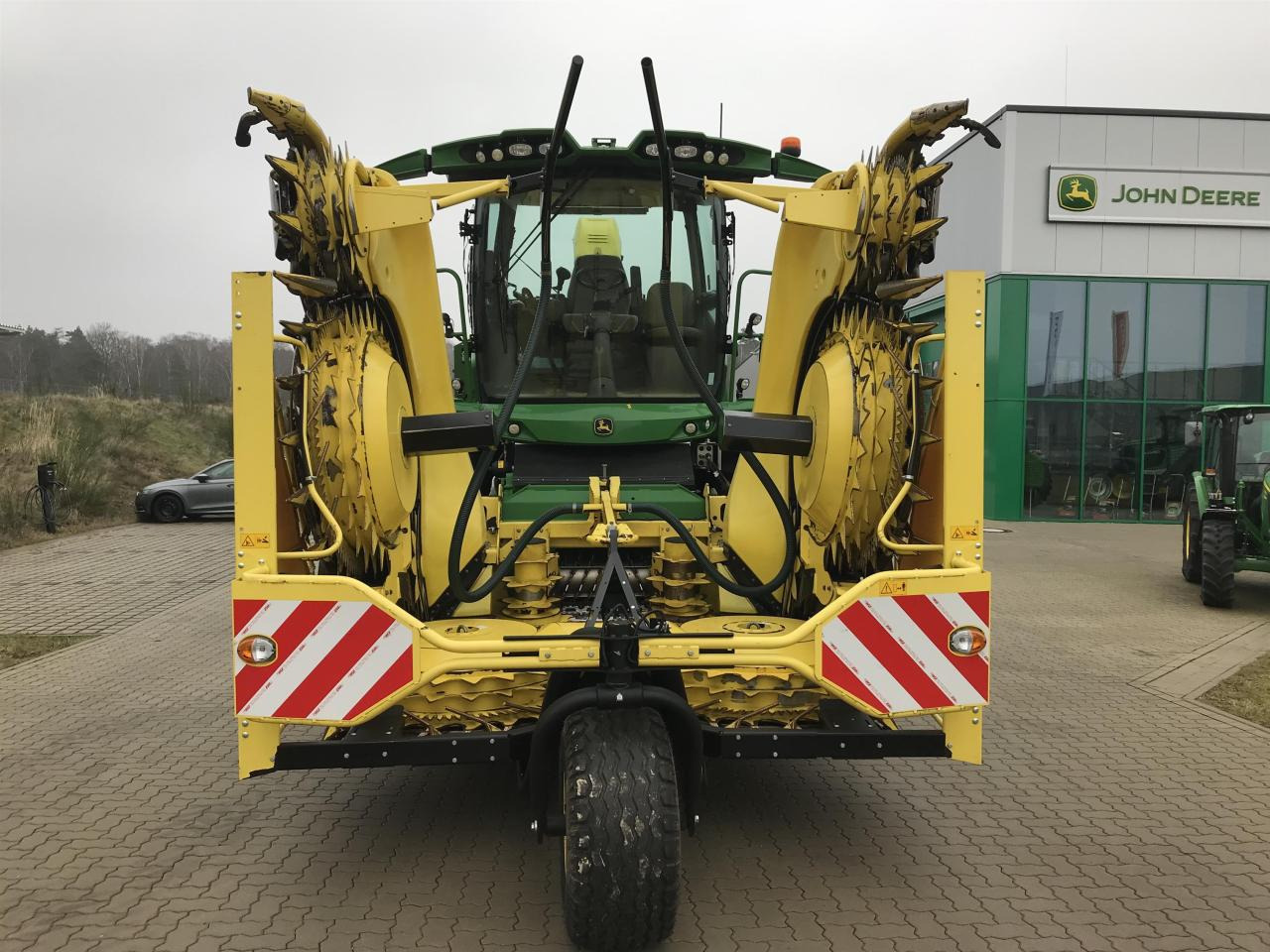 John Deere 8600 - حصادة الأعلاف: صور 3 John Deere 8600 - حصادة الأعلاف: صور 3