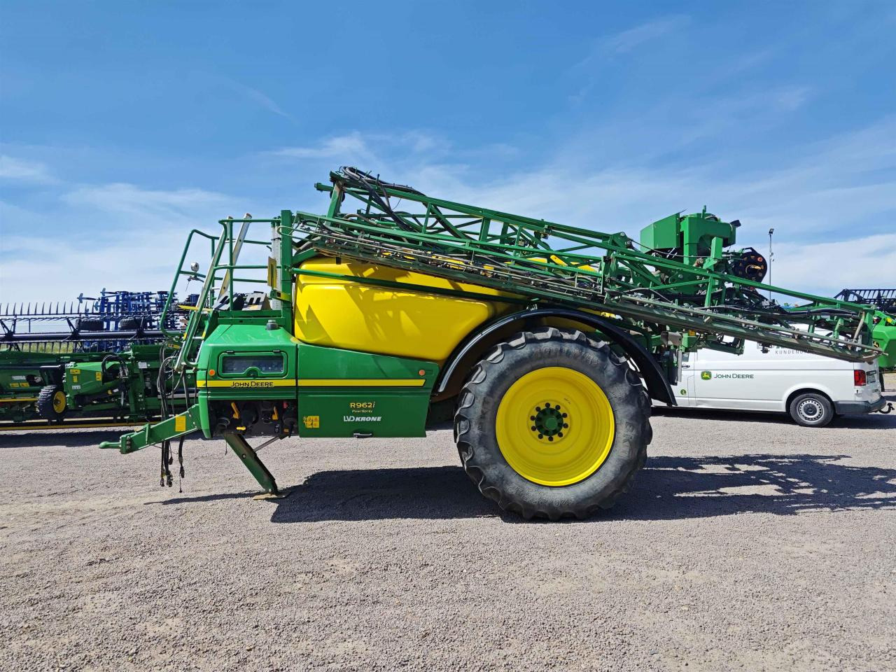 John Deere R962i - آلة الرش المقطورة: صور 3 John Deere R962i - آلة الرش المقطورة: صور 3