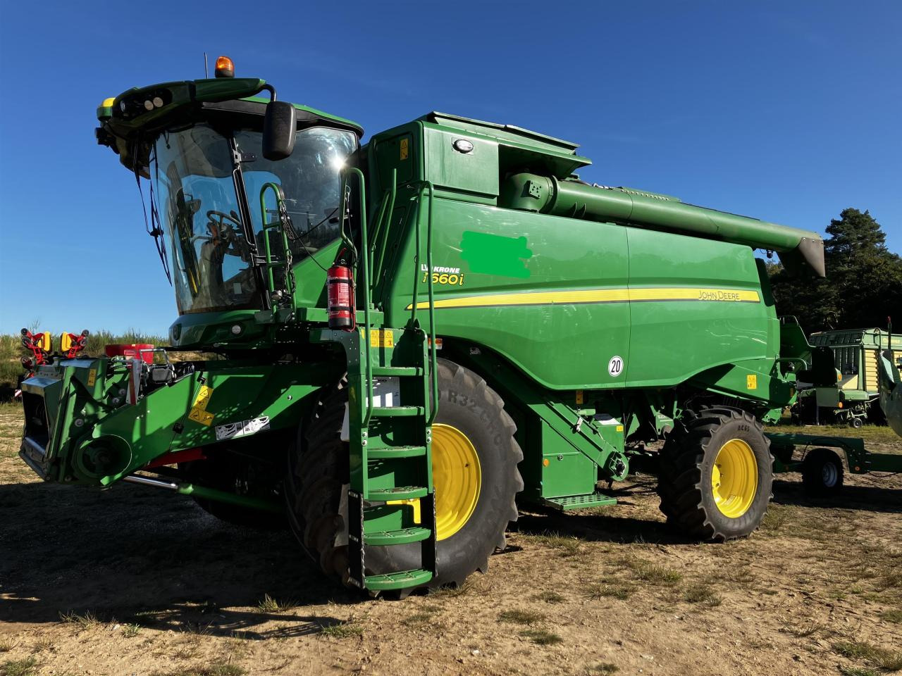 John Deere T660i - حصادة شاملة: صور 1 John Deere T660i - حصادة شاملة: صور 1