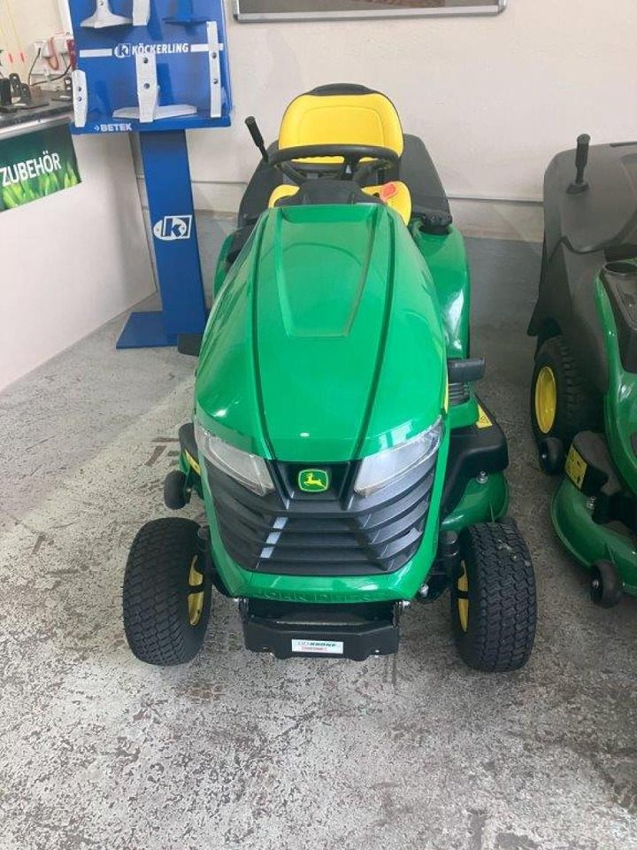 John Deere X350R - جزازة المروج: صور 1 John Deere X350R - جزازة المروج: صور 1