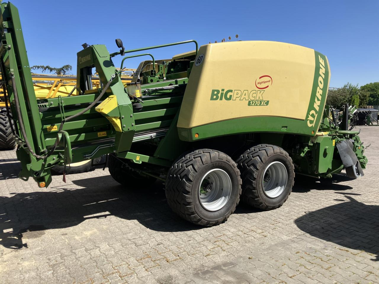 Krone Big Pack 1270 XC - مكبس البالات المستطيله: صور 2 Krone Big Pack 1270 XC - مكبس البالات المستطيله: صور 2