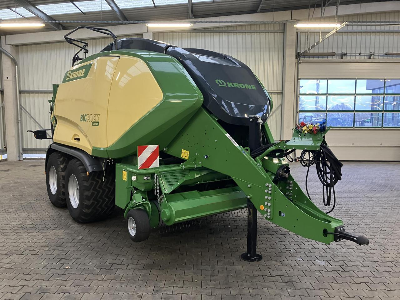 Krone Big Pack 1290 VC - مكبس البالات المستطيله: صور 2 Krone Big Pack 1290 VC - مكبس البالات المستطيله: صور 2