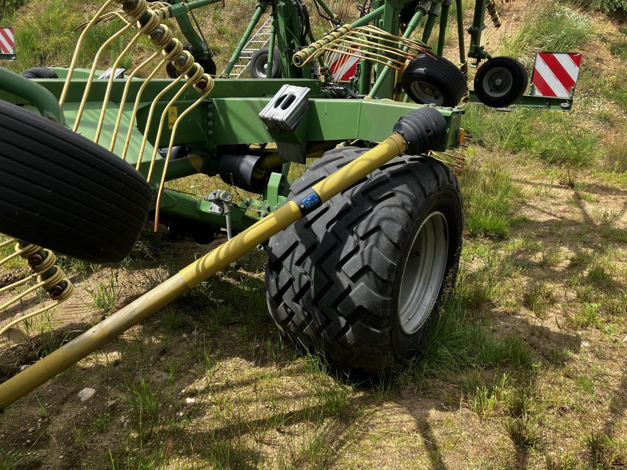 Krone Swadro 1400 Plus - لمّامَة القش: صور 5 Krone Swadro 1400 Plus - لمّامَة القش: صور 5