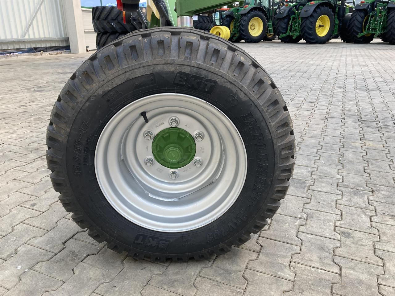 Krone Swadro TS 620 Twin - لمّامَة القش: صور 2 Krone Swadro TS 620 Twin - لمّامَة القش: صور 2