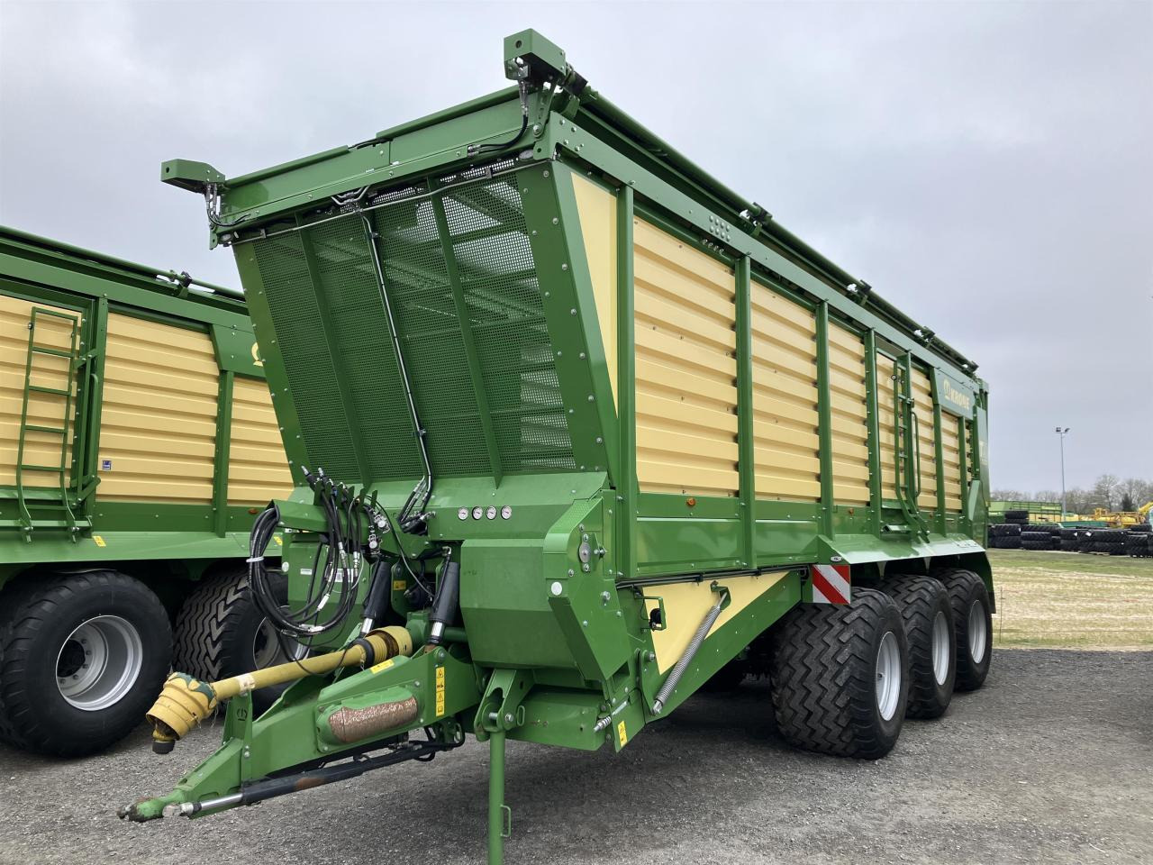 Krone TX 560 D - مقطورات الاعلاف: صور 1 Krone TX 560 D - مقطورات الاعلاف: صور 1