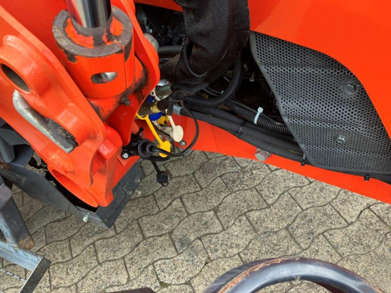 Kubota 7040 Hydro-Shift - جرار: صور 4 Kubota 7040 Hydro-Shift - جرار: صور 4