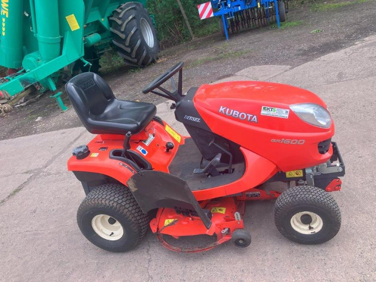 Kubota GR1600-ID-II - جزازة المروج: صور 3 Kubota GR1600-ID-II - جزازة المروج: صور 3