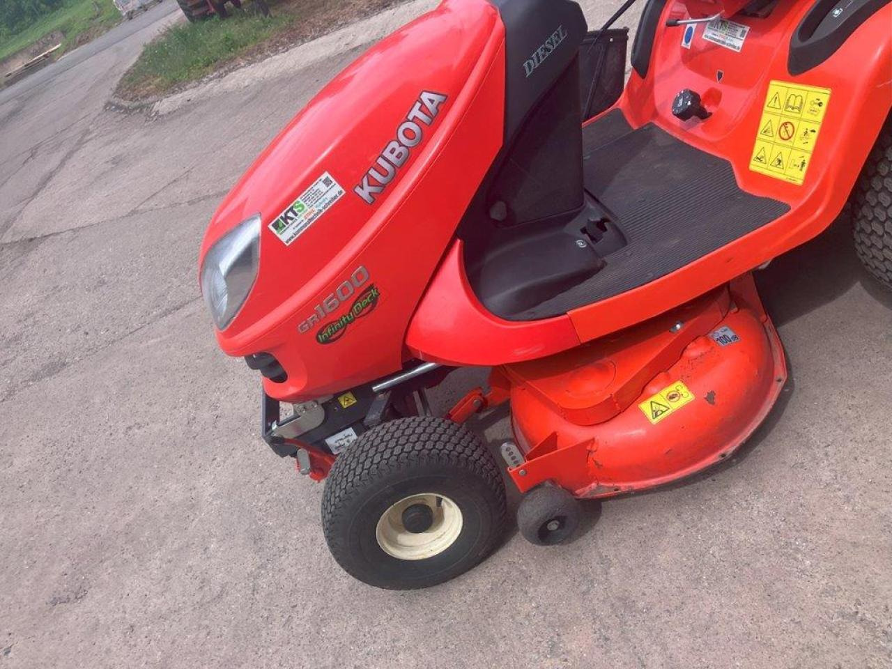 جزازة المروج Kubota GR1600-ID-II: صور 8 جزازة المروج Kubota GR1600-ID-II: صور 8