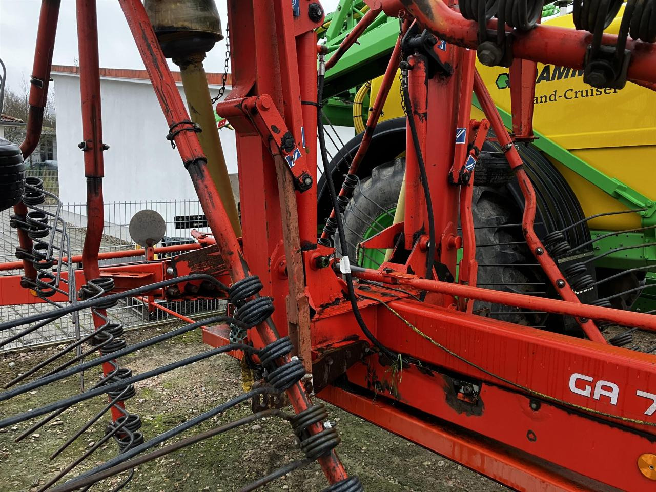 Kuhn GA 7501 - لمّامَة القش: صور 5 Kuhn GA 7501 - لمّامَة القش: صور 5