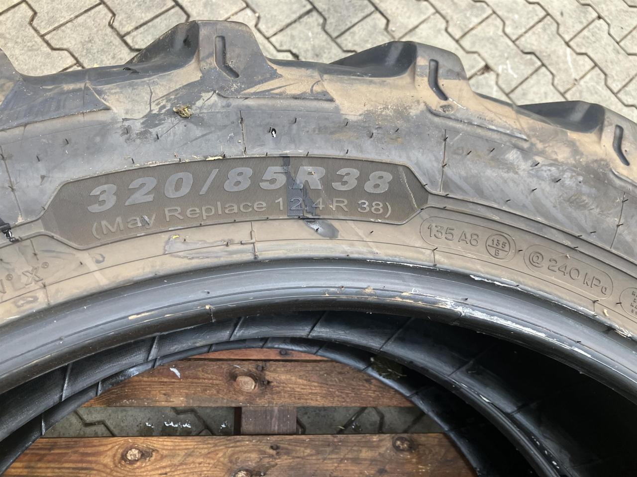 Michelin 320/85R38 - الإطارات - الآلات والماكينات الزراعية: صور 4 Michelin 320/85R38 - الإطارات - الآلات والماكينات الزراعية: صور 4
