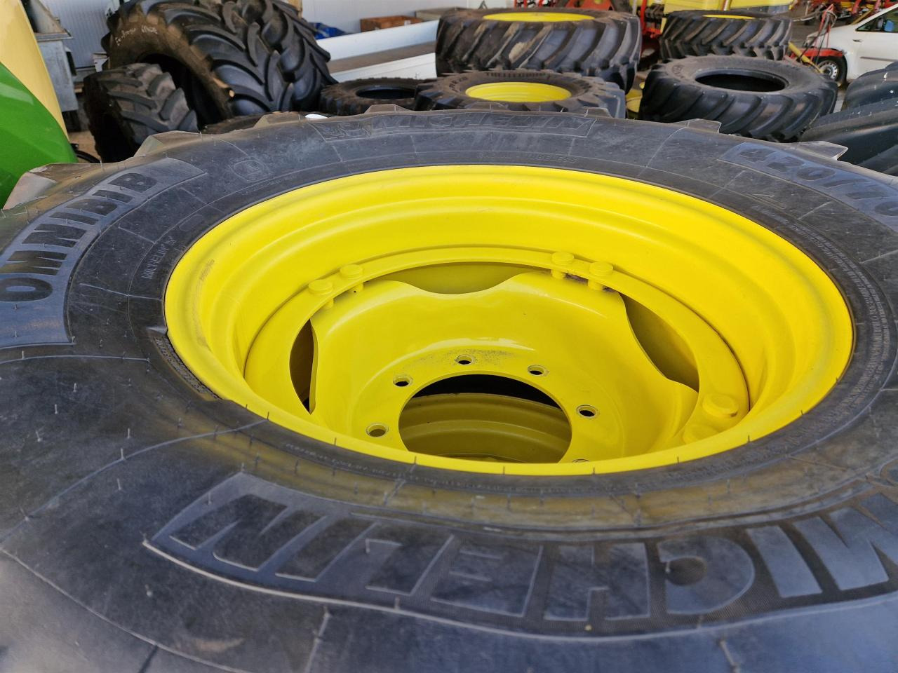 Michelin 420/70R24 - الإطارات - الآلات والماكينات الزراعية: صور 2 Michelin 420/70R24 - الإطارات - الآلات والماكينات الزراعية: صور 2