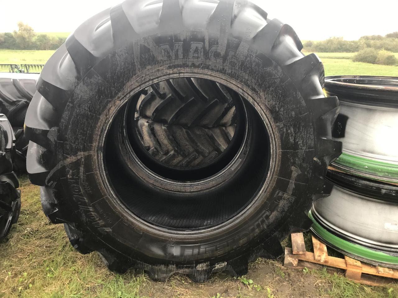 Michelin 710/70R42 - الإطارات - الآلات والماكينات الزراعية: صور 4 Michelin 710/70R42 - الإطارات - الآلات والماكينات الزراعية: صور 4
