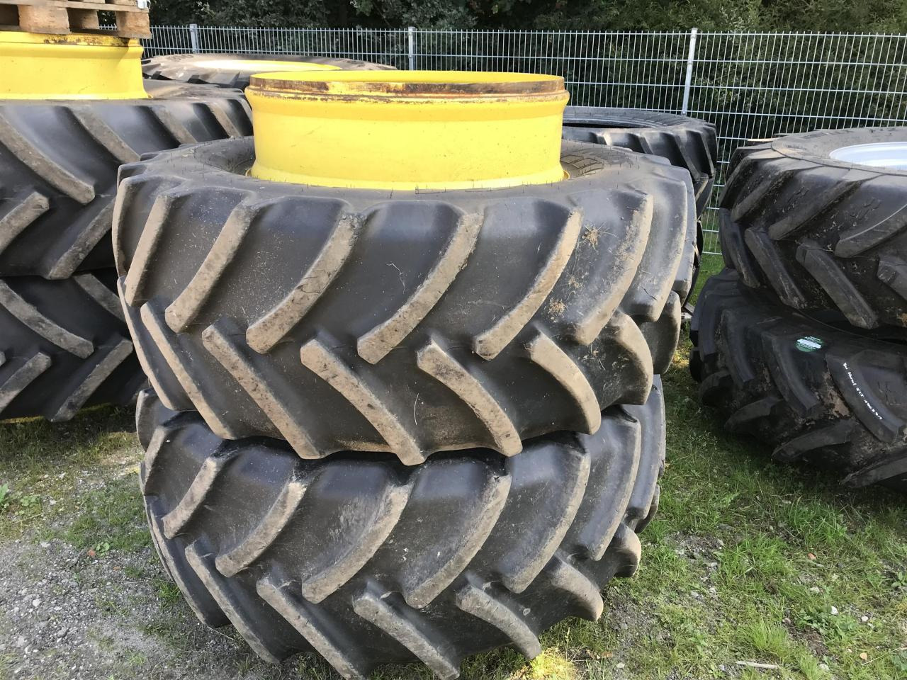 Mitas 600/65R34 - الإطارات - الآلات والماكينات الزراعية: صور 1 Mitas 600/65R34 - الإطارات - الآلات والماكينات الزراعية: صور 1