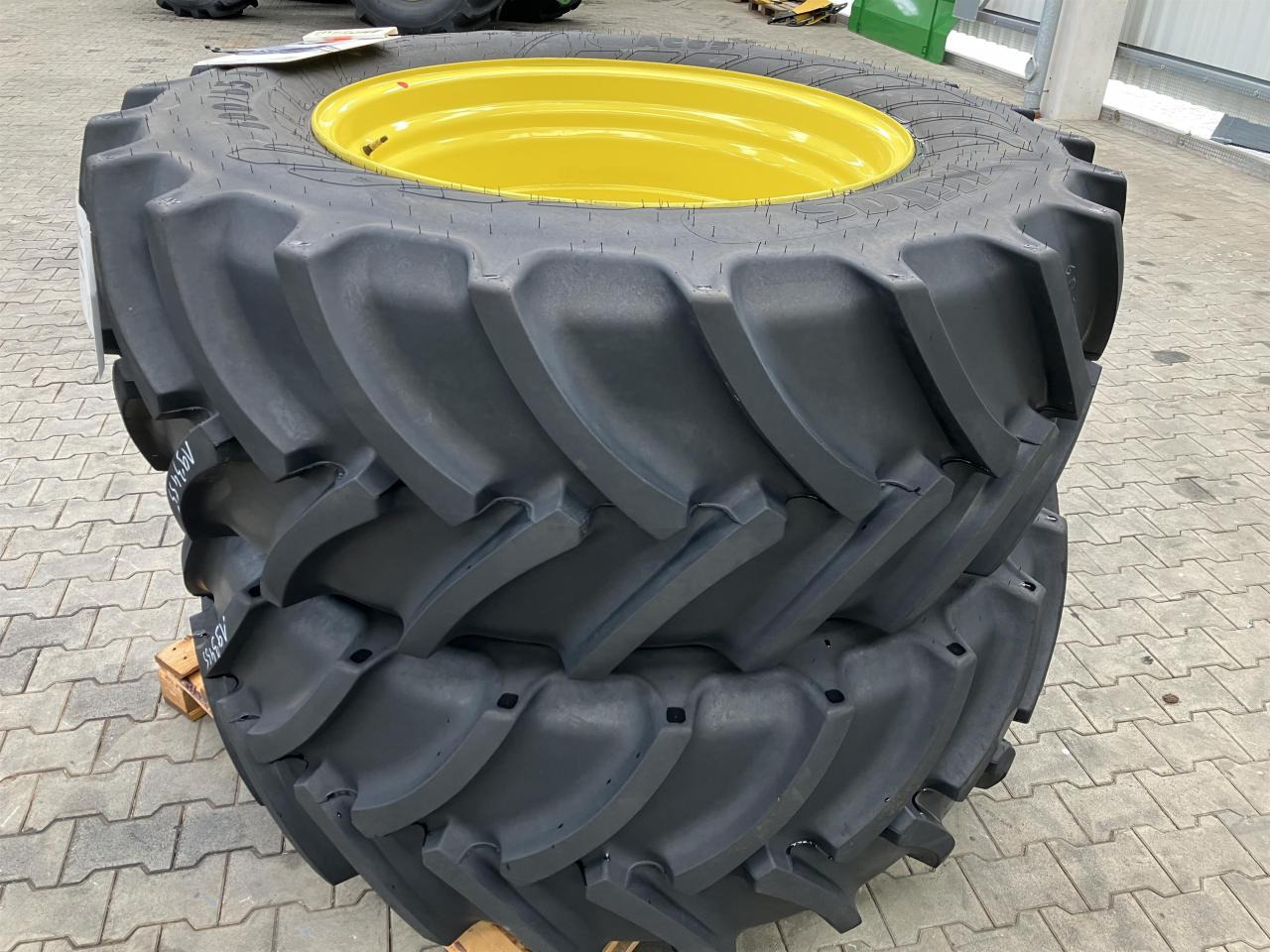 Mitas 600/65R38 - الإطارات - الآلات والماكينات الزراعية: صور 1 Mitas 600/65R38 - الإطارات - الآلات والماكينات الزراعية: صور 1