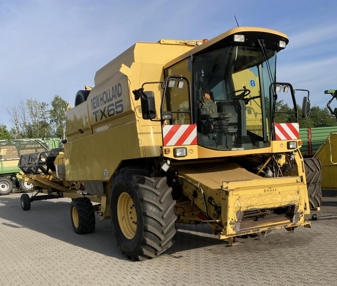 New Holland TX 65 Plus - حصادة شاملة: صور 1 New Holland TX 65 Plus - حصادة شاملة: صور 1